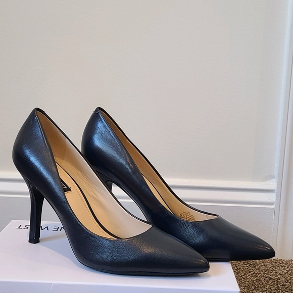 Brand new Nine West heel, fifth 9x9, dark blue  leather, never worn - Picture 3 of 3